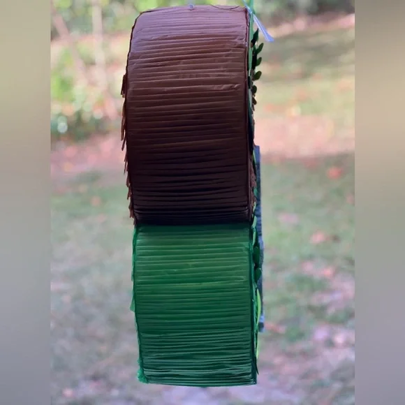 Dinosaur piñata - Picture 4 of 6